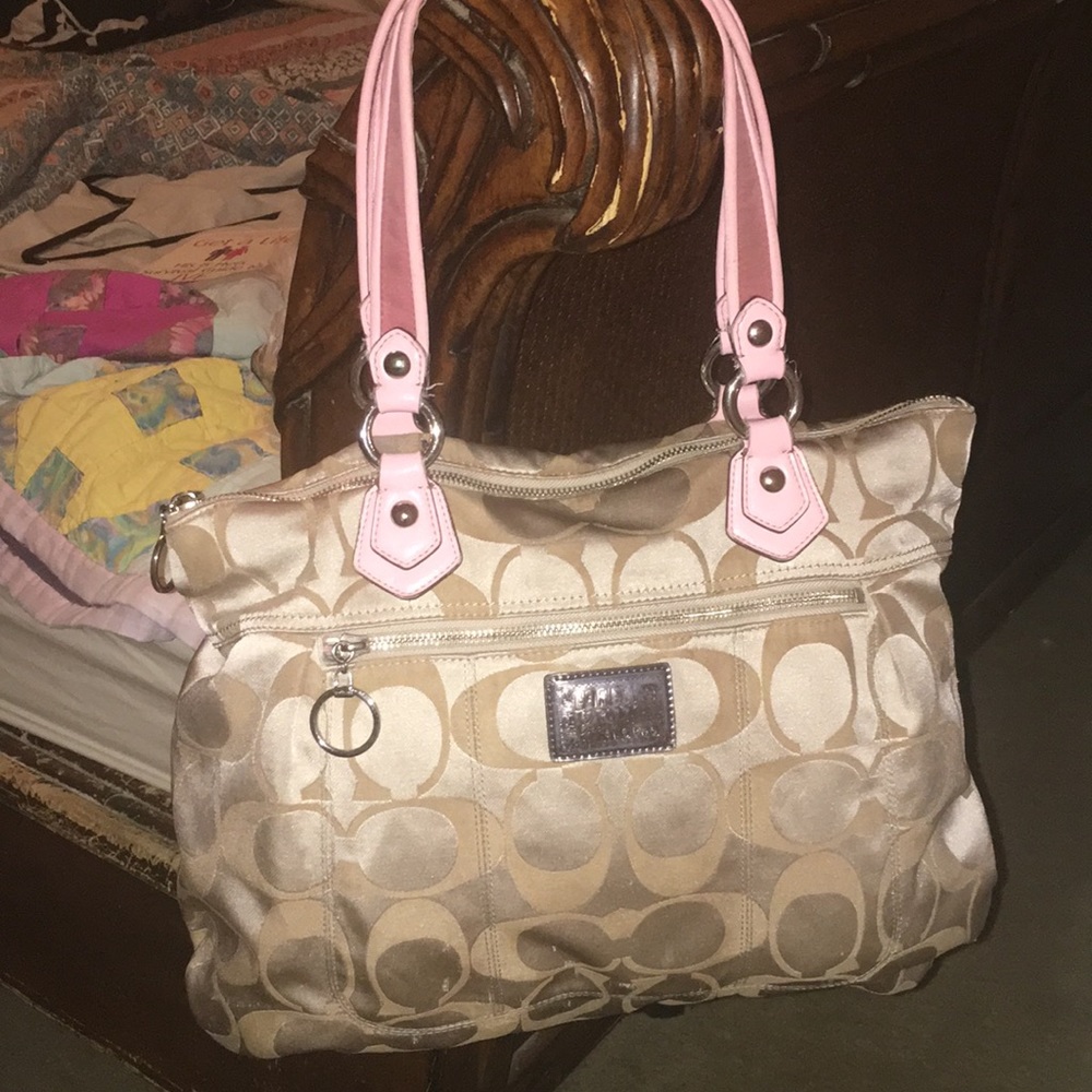 Large Coach tote! Excellent conditions